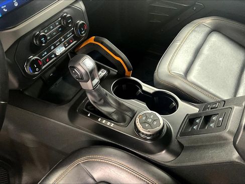 Used 2022 Ford Bronco Badlands w/ Sasquatch Package image 12