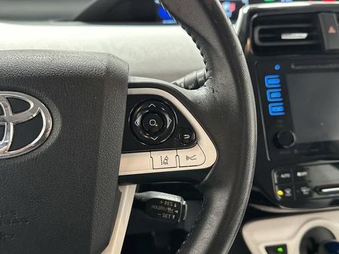 Used 2018 Toyota Prius Three w/ Advanced Technology Package image 10