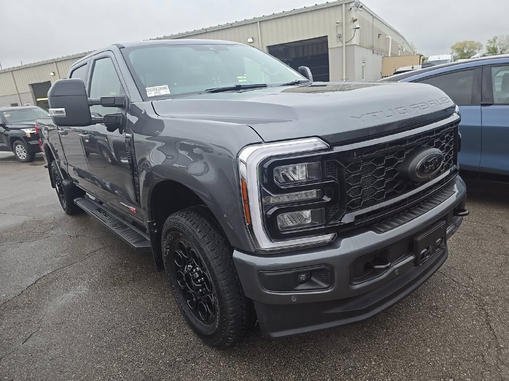 Used 2026 Ford F350 Lariat w/ Black Appearance Package AWD/4WD image 1