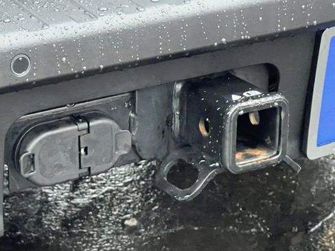 Certified 2025 Ford Maverick XL w/ 4K Tow Package image 7