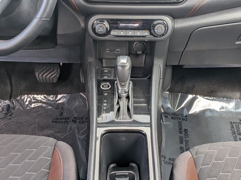 Used 2021 Nissan Kicks SR w/ Interior Electronics Package FWD image 20