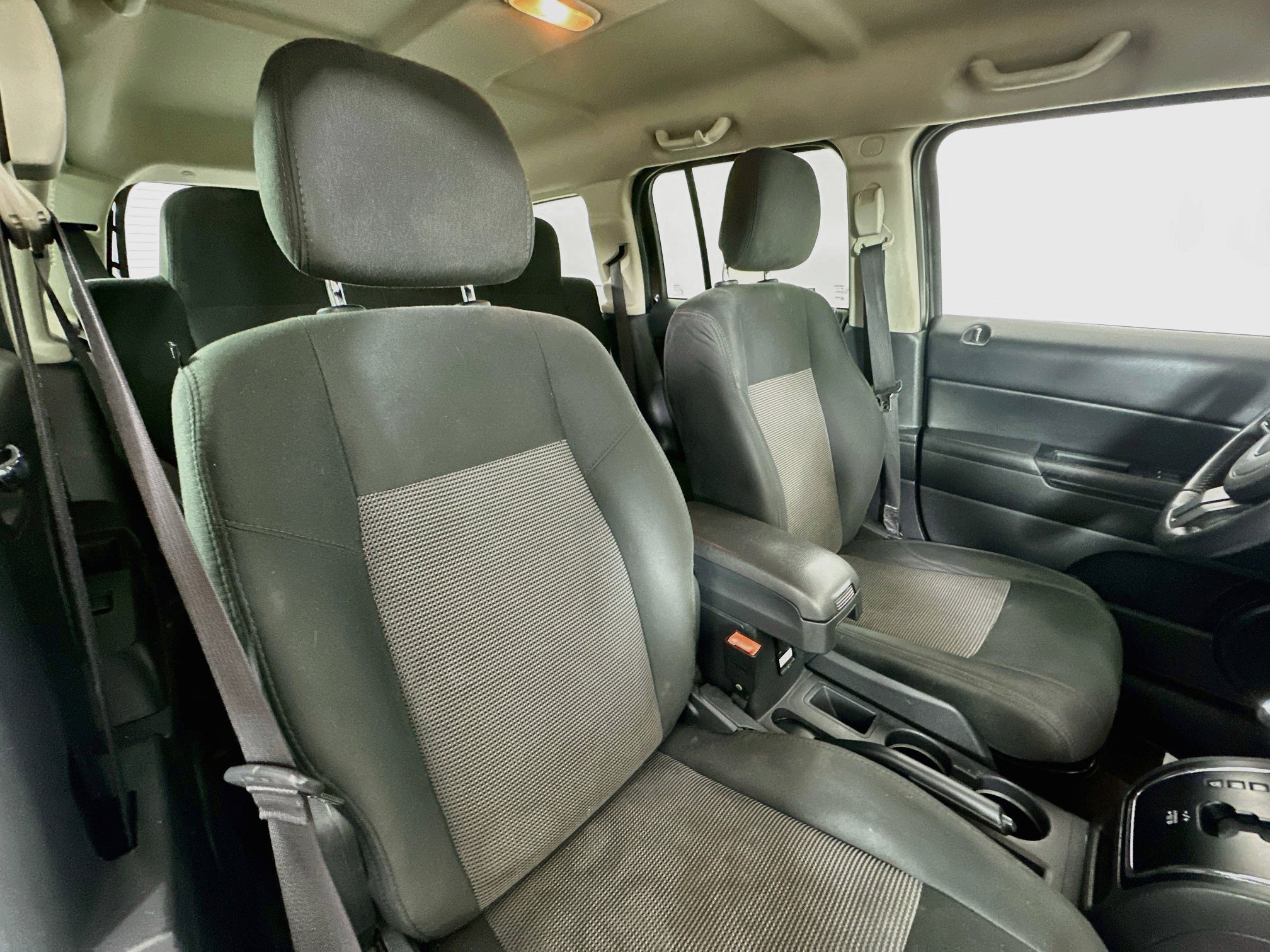 Used 2014 Jeep Patriot Latitude FWD image 26