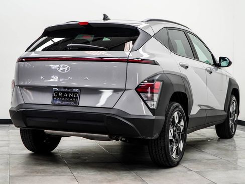 Used 2025 Hyundai Kona SEL image 13