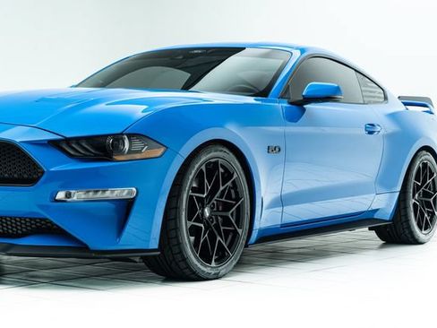 Used 2022 Ford Mustang GT Premium w/ GT Performance Package RWD image 9