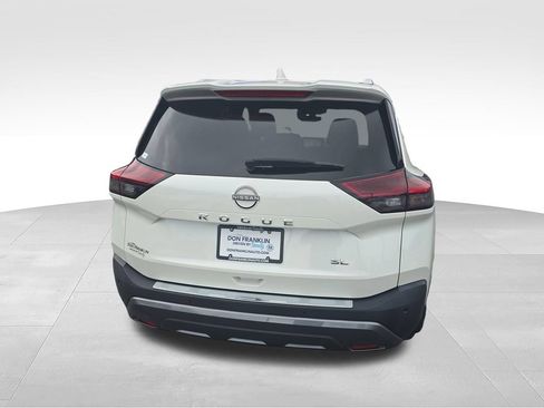 Used 2023 Nissan Rogue SL w/ SL Premium Package FWD image 4