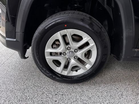 Used 2021 Jeep Compass Sport AWD/4WD image 10