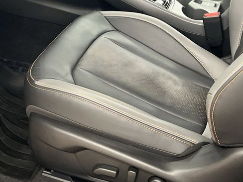 Used 2025 Subaru Crosstrek 2.5i Limited w/ Crosstrek Mirror Package image 12