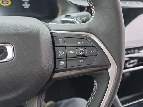 New 2026 Jeep Grand Cherokee Limited image 18