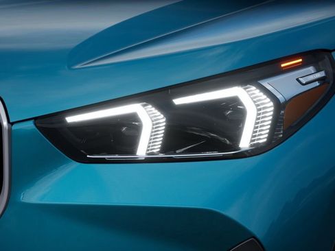 Used 2025 BMW X1 xDrive28i w/ Technology Package image 23