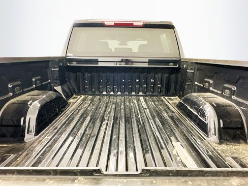 Used 2025 GMC Sierra 1500 SLT image 30