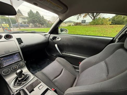 Used 2003 Nissan 350Z Enthusiast image 11