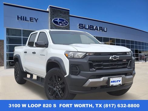 Used 2024 Chevrolet Colorado Trail Boss w/ Technology Package AWD/4WD image 1