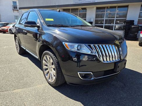Used 2015 Lincoln MKX AWD w/ Equipment Group 102A image 39