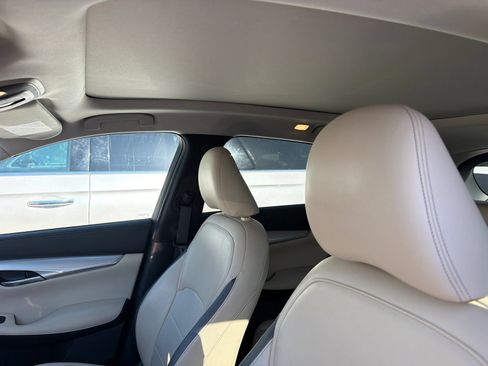 Used 2019 INFINITI QX50 Essential w/ Premium Heat Package AWD/4WD image 9