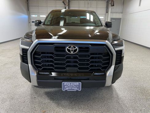 Used 2023 Toyota Tundra Limited w/ TRD Off-Road Package AWD/4WD image 7