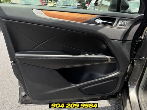 Used 2017 Lincoln MKC Select FWD image 22