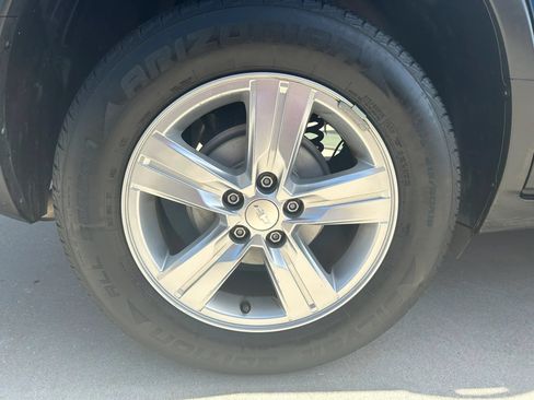 Used 2019 Chevrolet Trax LT w/ LPO, Cargo Package FWD image 25