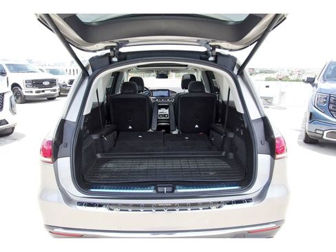Used 2023 Mercedes-Benz GLS 450 4MATIC image 30