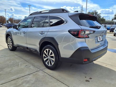 Certified 2025 Subaru Outback Premium image 3