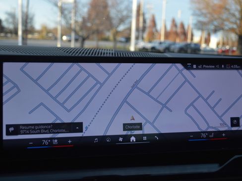 Used 2025 BMW 530i 530i w/ Premium Package image 20