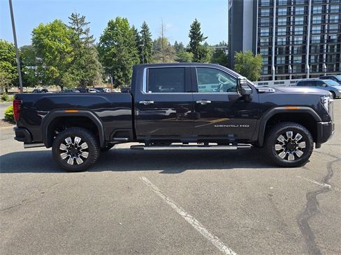 New 2025 GMC Sierra 3500 Denali w/ Denali Reserve Package image 6