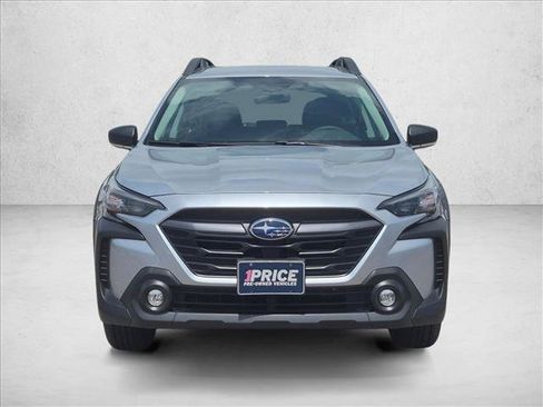 Used 2025 Subaru Outback AWD/4WD image 2