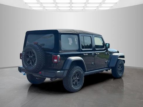 Used 2023 Jeep Wrangler Unlimited w/ Cold Weather Group AWD/4WD image 7