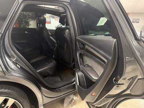 Used 2019 Audi SQ5 Prestige w/ Prestige Package AWD/4WD image 32