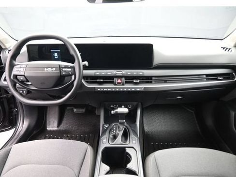 Used 2025 Kia K4 FWD image 28