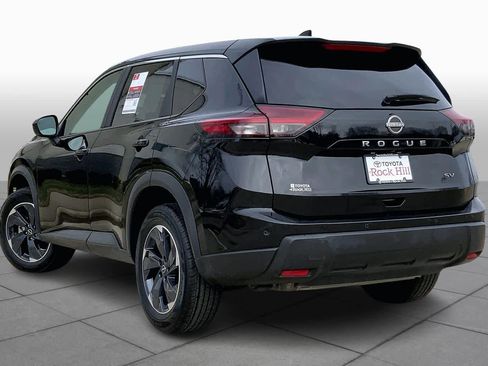Used 2024 Nissan Rogue SV image 12