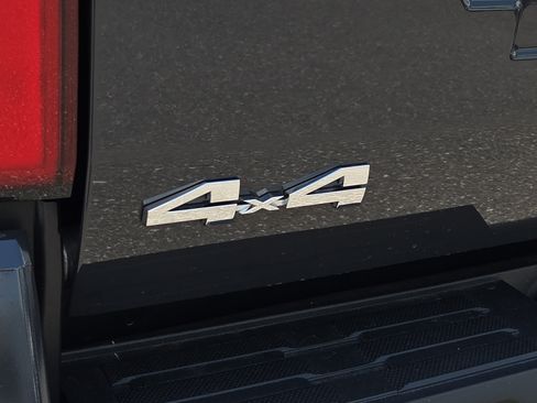 Certified 2025 Toyota Tacoma SR5 AWD/4WD image 30
