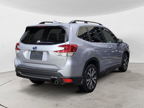 Used 2021 Subaru Forester Limited image 5