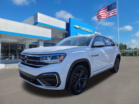 Used 2021 Volkswagen Atlas Cross Sport SE image 8