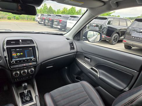 Used 2024 Mitsubishi Outlander Sport AWD image 11