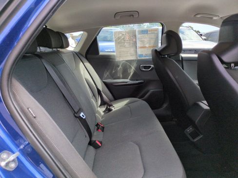 Used 2025 Kia K4 FWD image 25