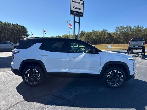 New 2026 Chevrolet Equinox LT w/ Convenience Package II image 2