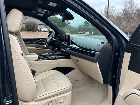 Used 2021 Cadillac Escalade ESV Premium Luxury w/ Driver Assist Tech Package image 38