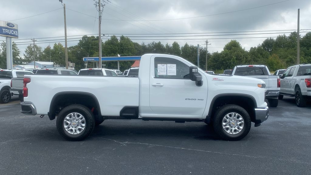 Used 2026 Chevrolet Silverado 2500 LT AWD/4WD image 4