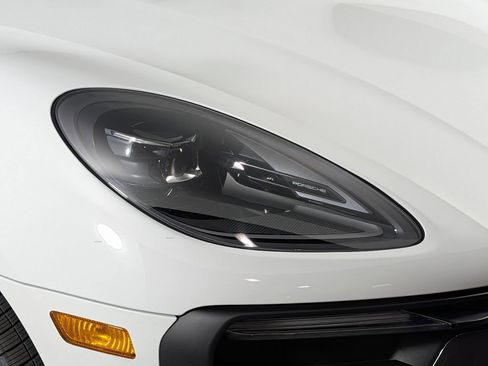 New 2026 Porsche Macan Turbo AWD/4WD image 15