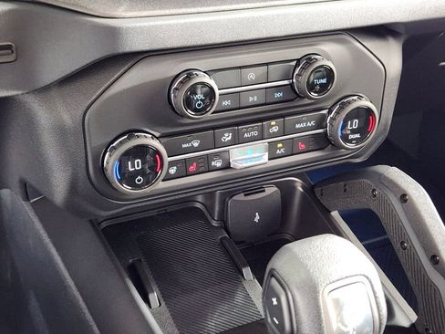 New 2026 Ford Bronco Badlands AWD/4WD image 24