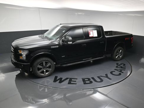 Used 2017 Ford F150 XLT w/ Equipment Group 302A Luxury AWD/4WD image 12