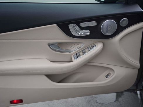 Used 2019 Mercedes-Benz C 300 Cabriolet image 9