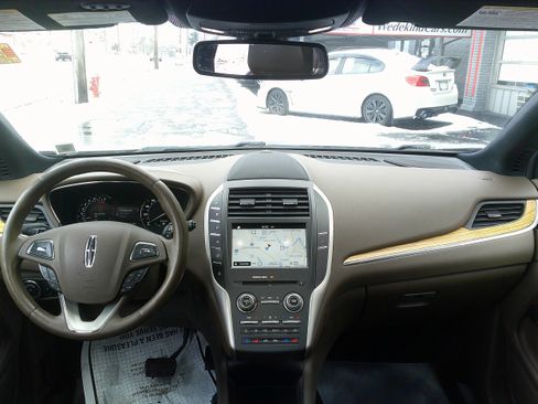 Used 2016 Lincoln MKC Reserve w/ Lincoln MKC Climate Package image 21