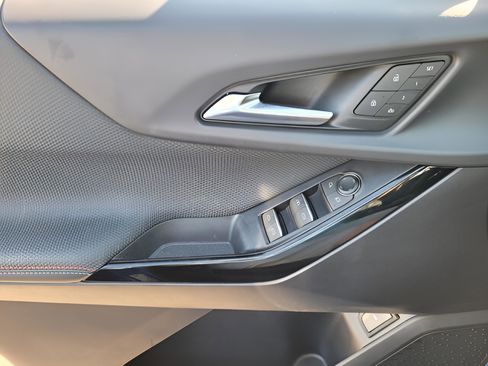 Used 2026 Chevrolet Equinox RS w/ Convenience Package III image 17