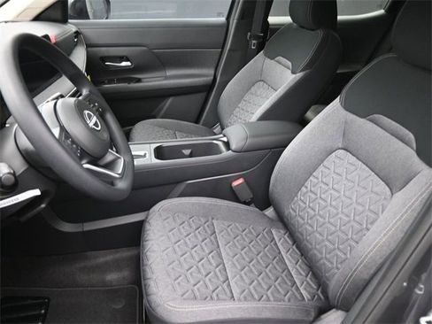 New 2026 Nissan Kicks SV w/ SV Premium Package image 19