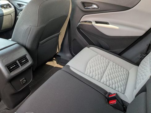 Used 2020 Chevrolet Equinox LT FWD image 37