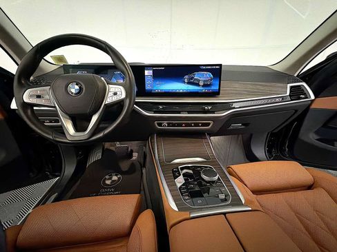Used 2024 BMW X7 xDrive40i AWD/4WD image 12