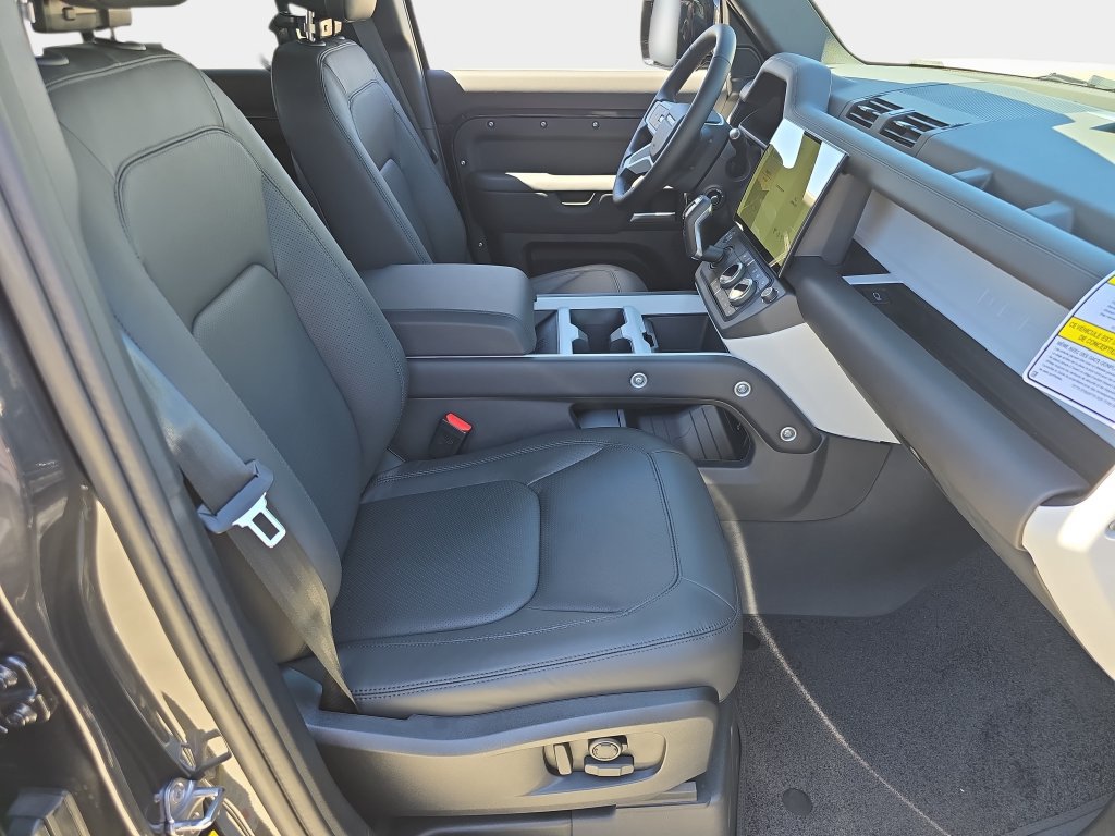 New 2026 Land Rover Defender 110 X-Dynamic SE AWD/4WD image 10