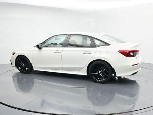 Used 2024 Honda Civic Sport image 6