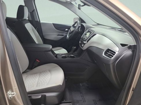 Used 2019 Chevrolet Equinox LS w/ LS Convenience Package FWD image 13